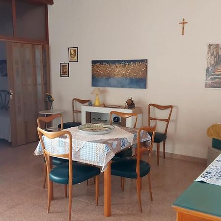 casa fronte mare puro relax Villa Cava dʼAliga Exterior foto