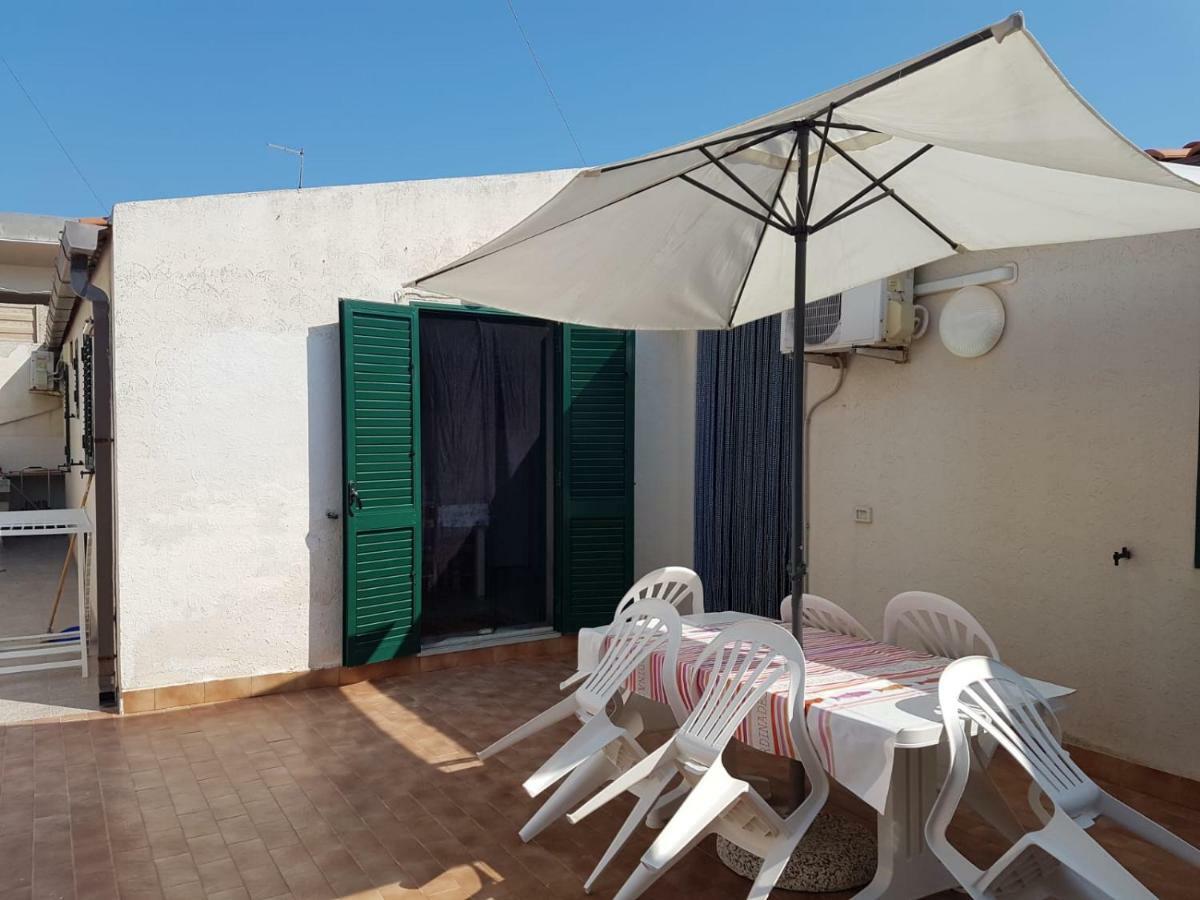casa fronte mare puro relax Villa Cava dʼAliga Exterior foto