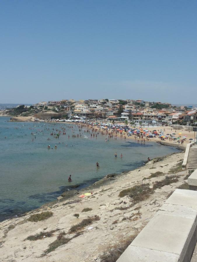 casa fronte mare puro relax Villa Cava dʼAliga Exterior foto